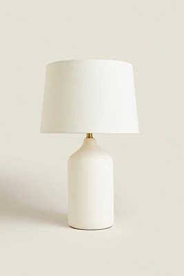 WHITE CERAMIC BASE TABLE LAMP