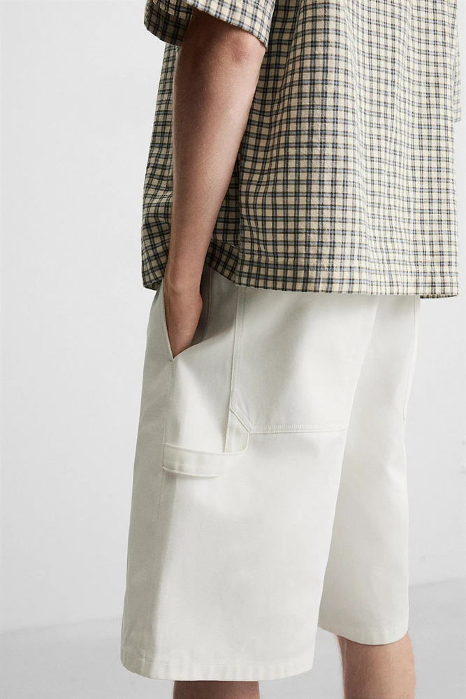 BERMUDA RELAXED FIT