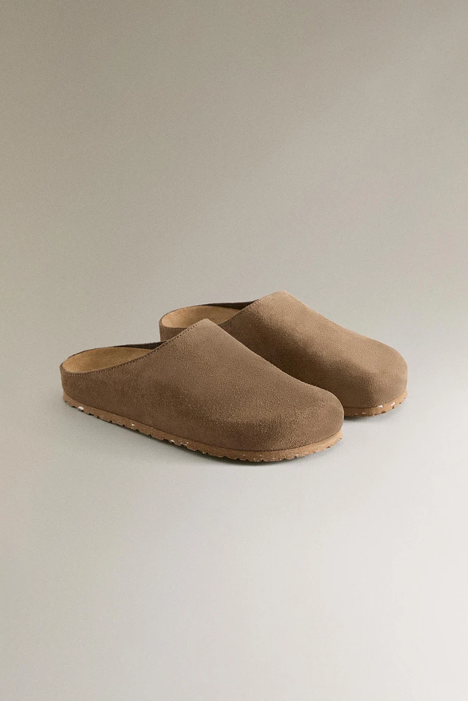 MINIMALIST LEATHER CLOGS