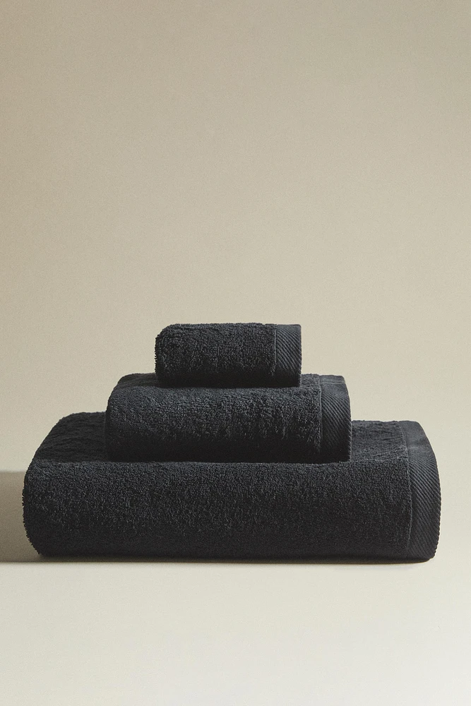 PLAIN COTTON TERRYCLOTH BATH TOWEL (500 GXM²)