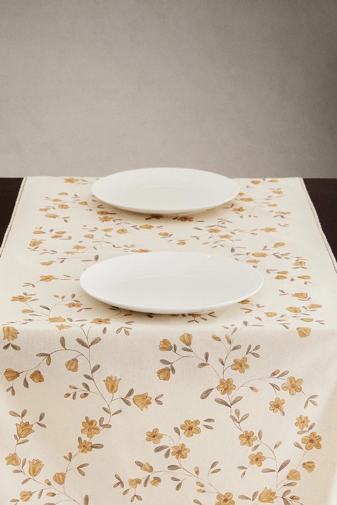 FLORAL PRINT TABLE RUNNER