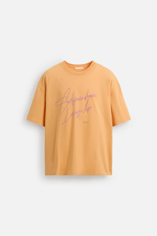 T-SHIRT IMPRIMÉ À TEXTURE