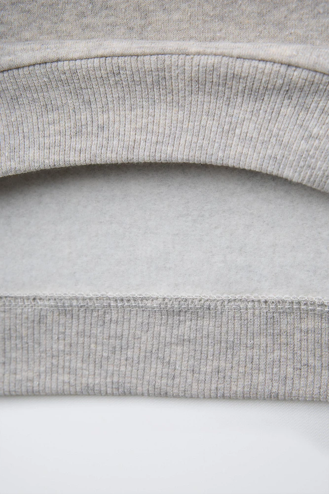 SWEATSHIRT WITH EMBROIDERED COLLAR