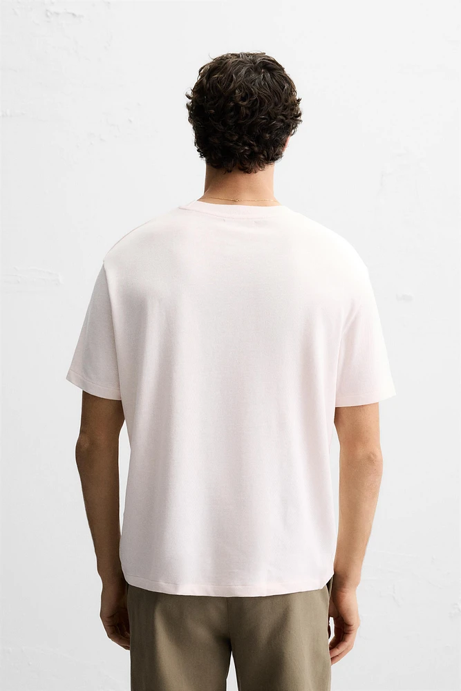 T-SHIRT BASIQUE EN MAILLE