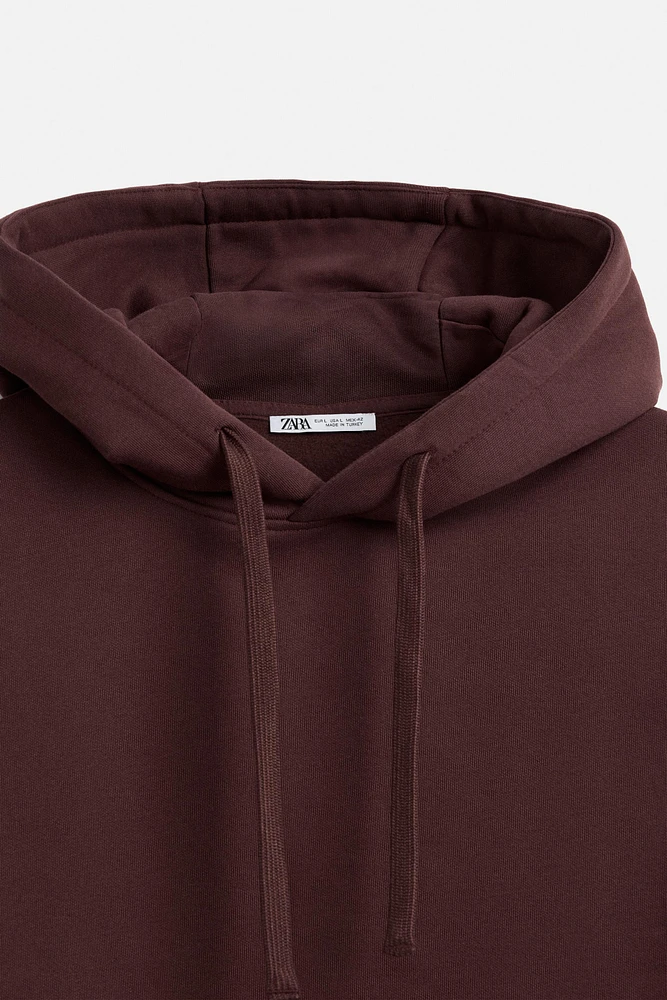 BASIC HOODIE SWEATSHIRT