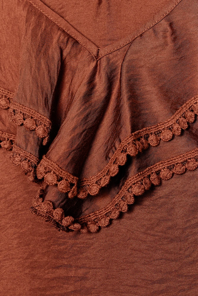 TOP VOLANTS DENTELLE