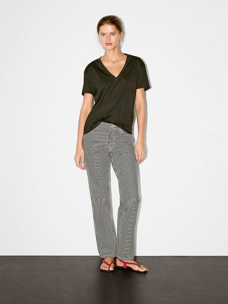 100% cotton V-neck T-shirt