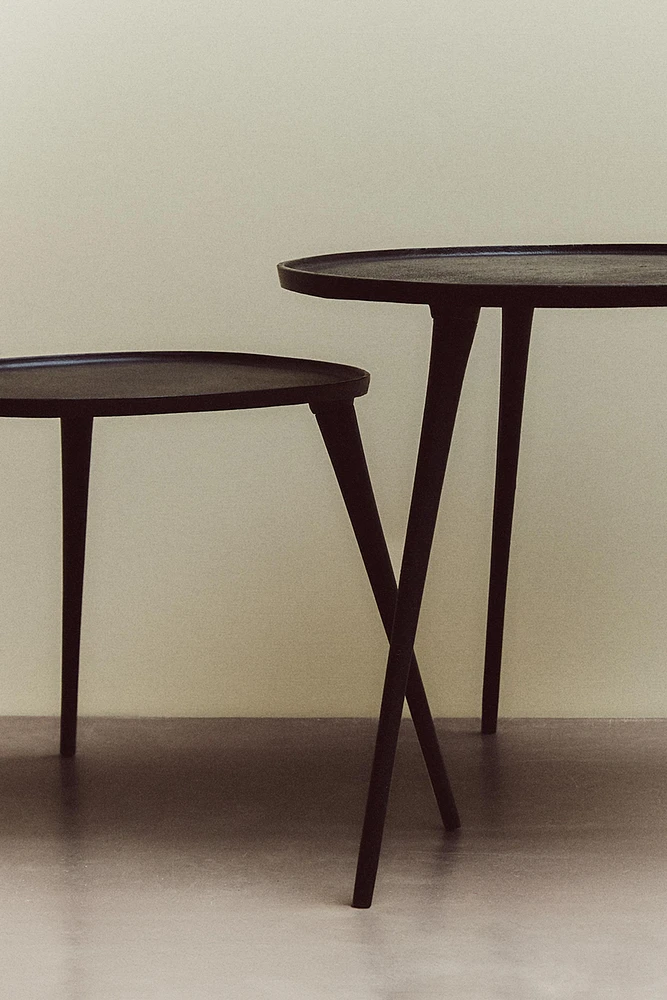 TABLE D’APPOINT MÉTALLIQUE