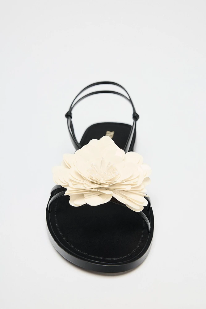 FLAT SANDALS WITH FLOWER