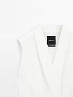 Linen blend waistcoat with tuxedo collar