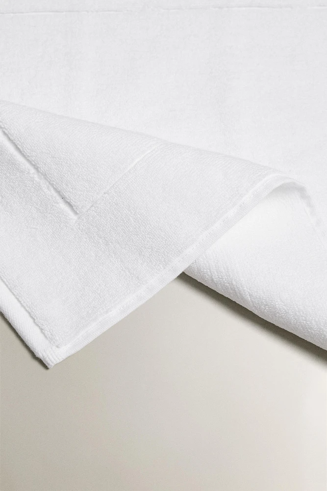 EXTRA-SOFT BATH MAT