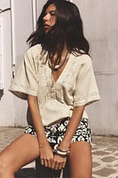 LINEN TOP WITH LACE DETAILS