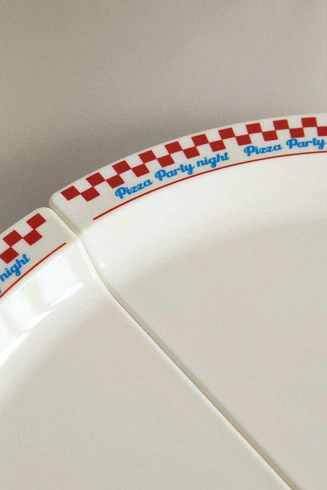 SET OF CHILDREN’S PIZZA SLICE PLATES (SET OF 4)