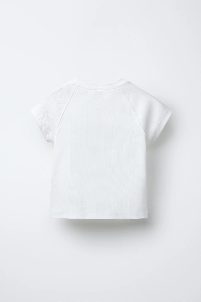 T-SHIRT CÔTELÉ AVEC INSCRIPTION