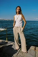 TOP EN MAILLE SANS MANCHES