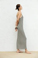 ROBE LONGUE EN MAILLE AJOURÉE