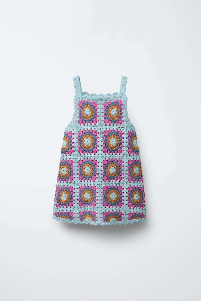 ROBE EN MAILLE CROCHET