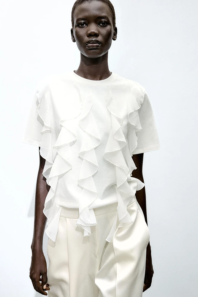 RUFFLE T-SHIRT