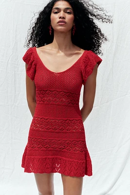 ROBE COURTE EN MAILLE TEXTURÉE À VOLANTS