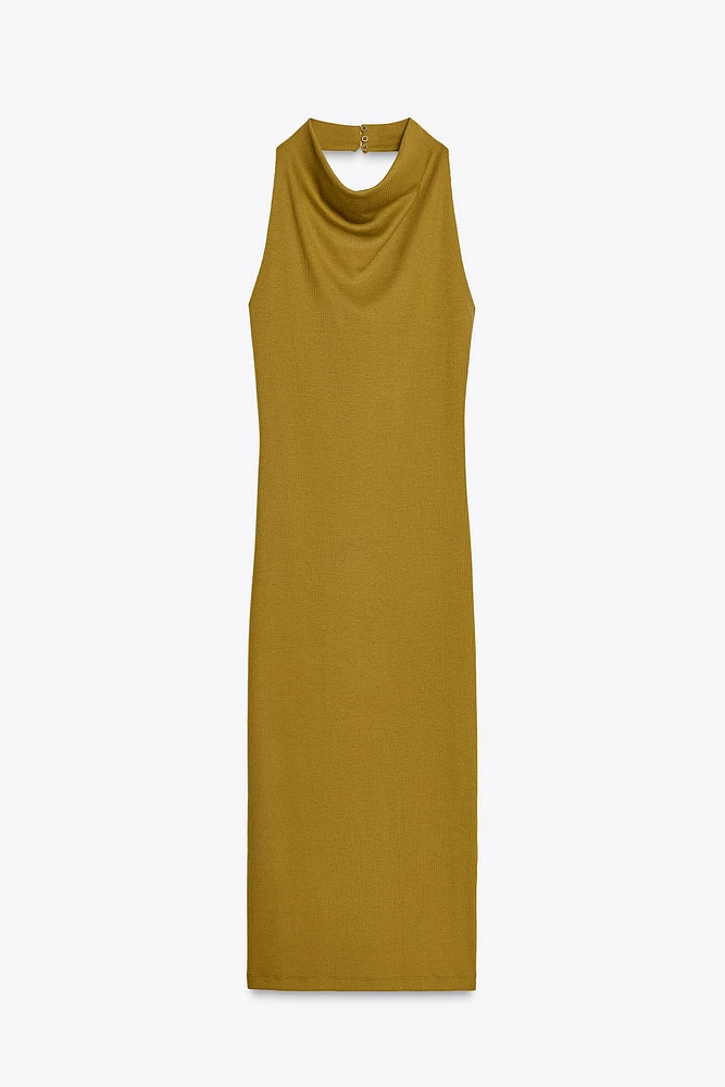 ROBE MI-LONGUE AVEC ENCOLURE AMÉRICAINE