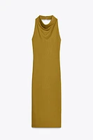 ROBE MI-LONGUE AVEC ENCOLURE AMÉRICAINE