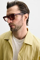 CONTRASTING STRIPED SHIRT