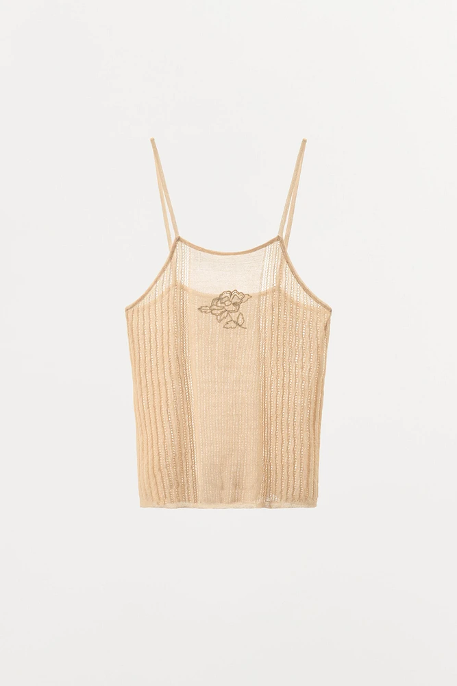 FLORAL EMBROIDERED KNIT TOP