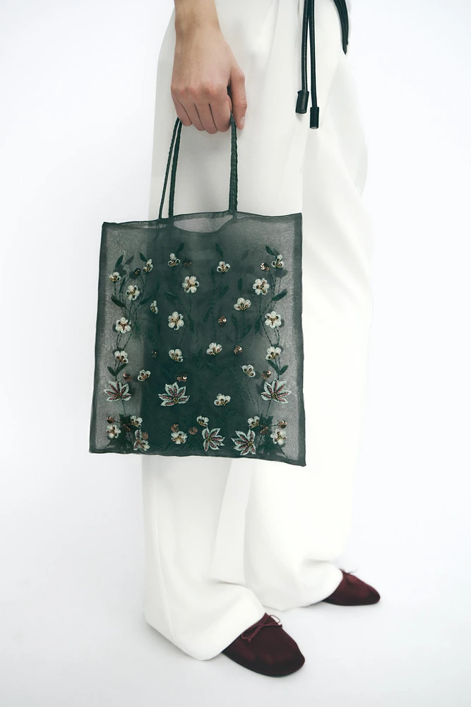 EMBROIDERED FABRIC BAG