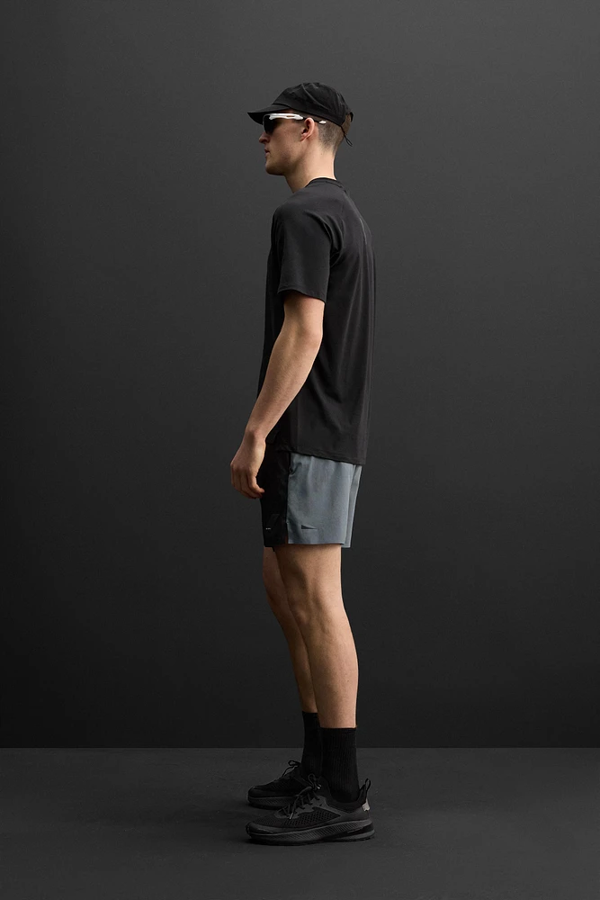 TEXTURED TRAINING T-SHIRT