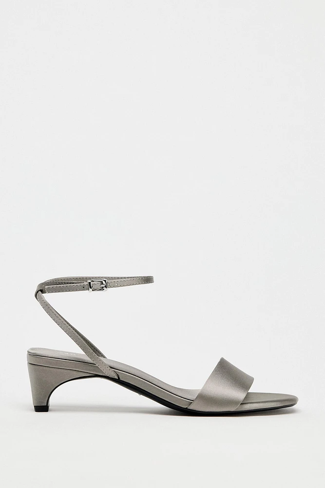SATIN EFFECT SANDALS