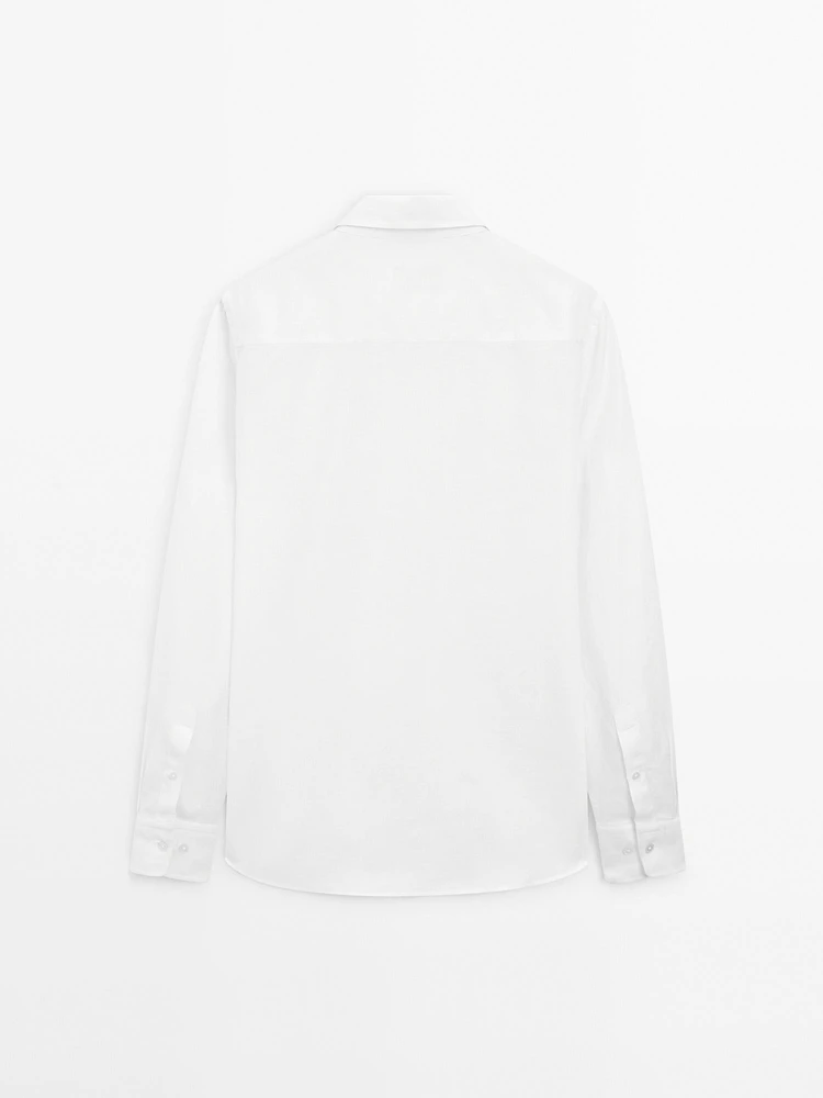Chemise slim en lin mélangé
