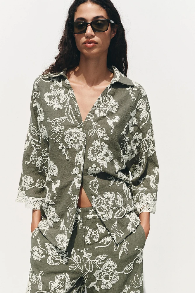 CHEMISE BRODÉE MANCHES GUIPURE