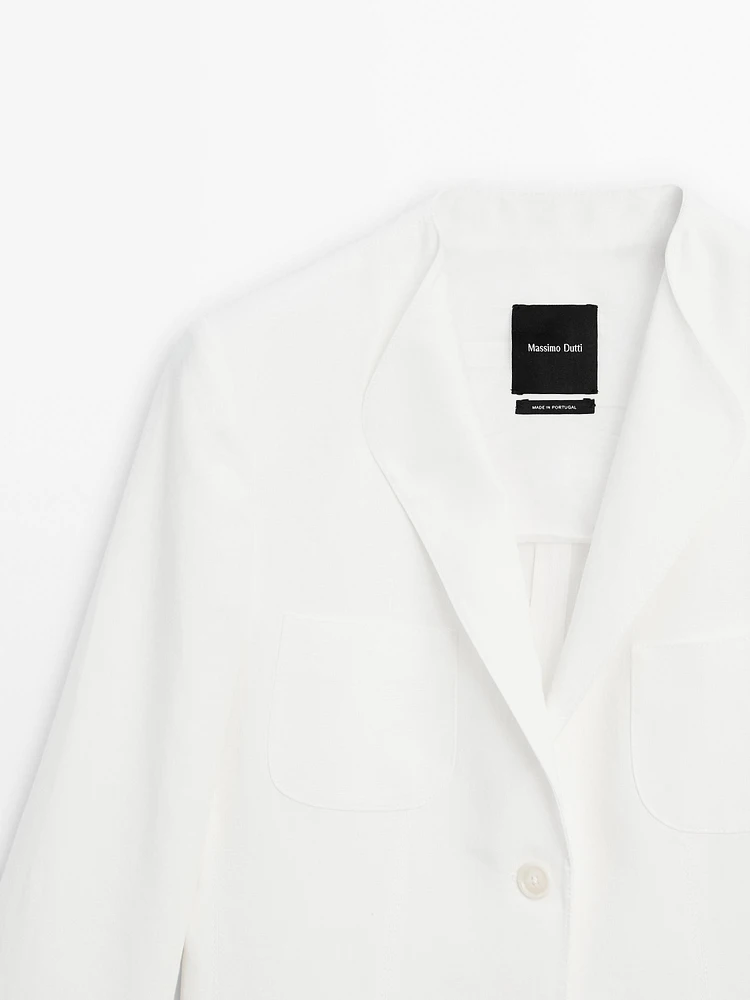 100% linen blazer with lapel detail