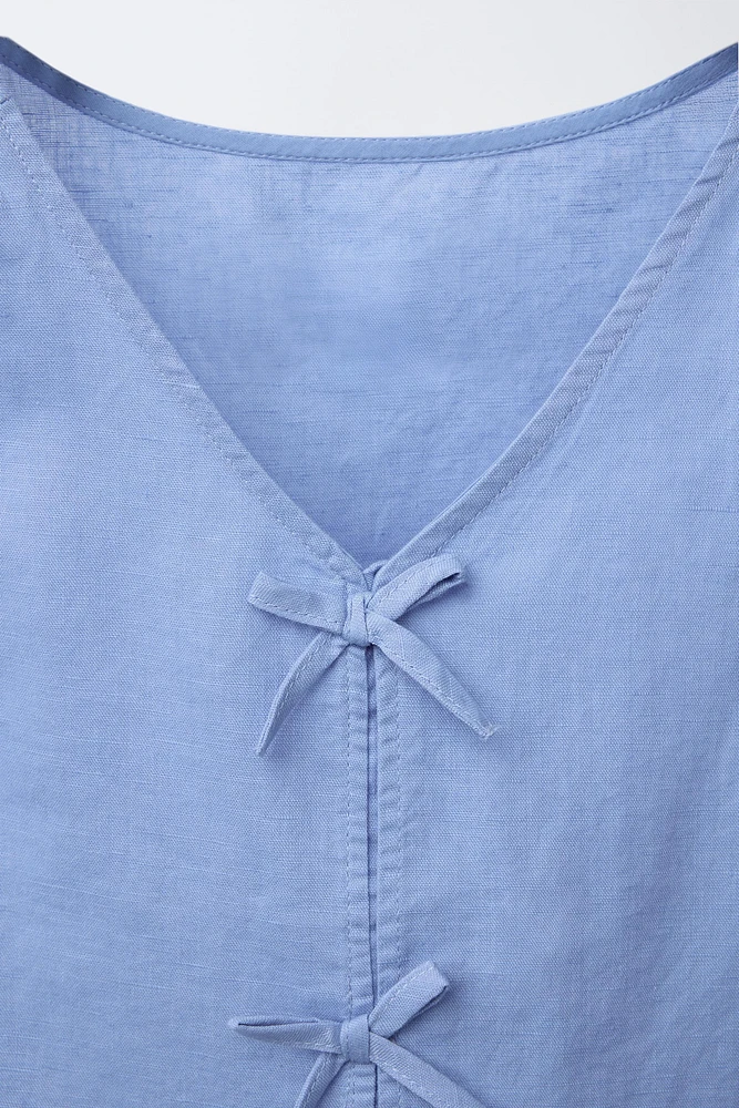 TOP EN COTON ET LIN AVEC LACETS