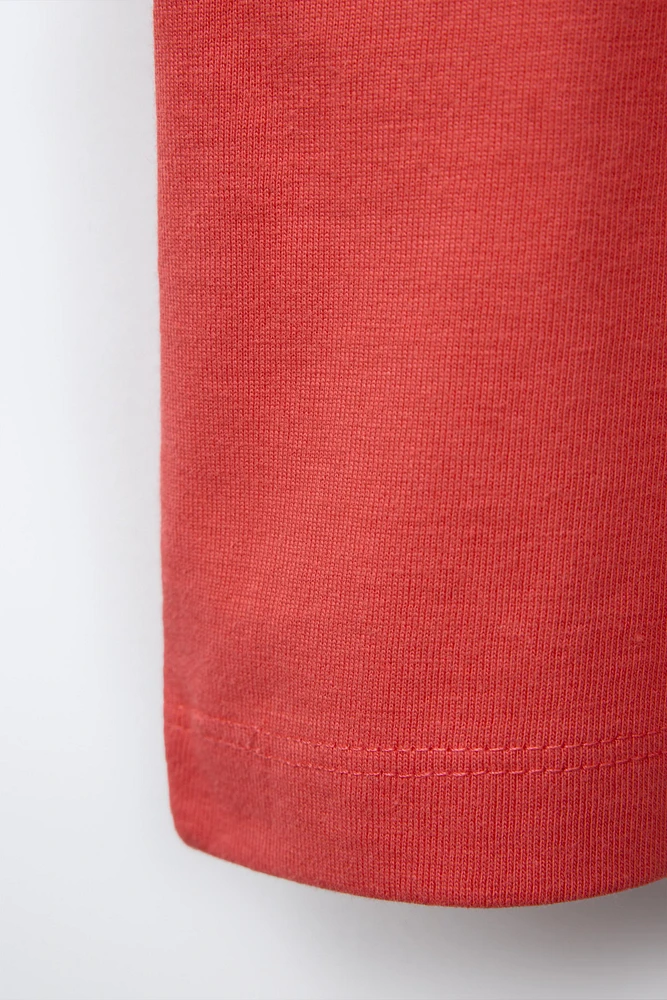 RAISED TEXT PRINT T-SHIRT