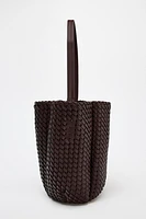 WOVEN EFFECT BUCKET BAG