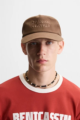 CASQUETTE DÉLAVÉE BRODERIE GUITARRICADELAFUENTE
