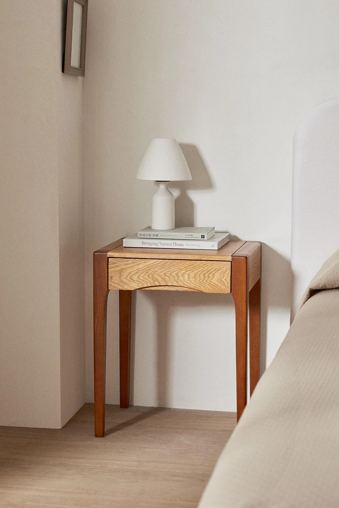 OAK NIGHTSTAND WITH DRAWER