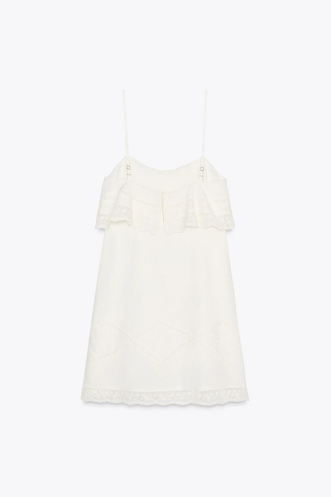 ROBE COURTE BRODÉE