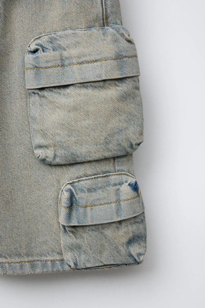 BERMUDA EN DENIM EFFET DÉLAVÉ MULTICARGO