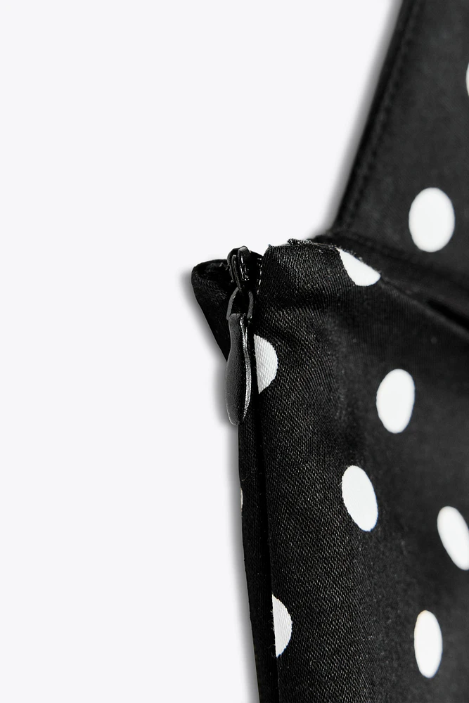 ROBE COMBINAISON À POIS ET VOLANTS