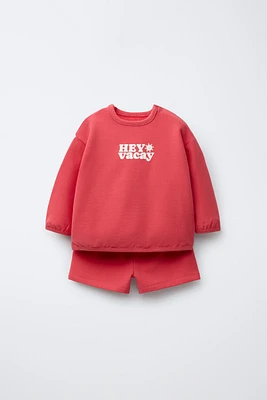 ENSEMBLE SWEAT-SHIRT ET BERMUDA À INSCRIPTION