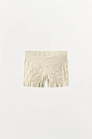 SHORT EN CUIR 100 % À EFFET PLISSÉ
