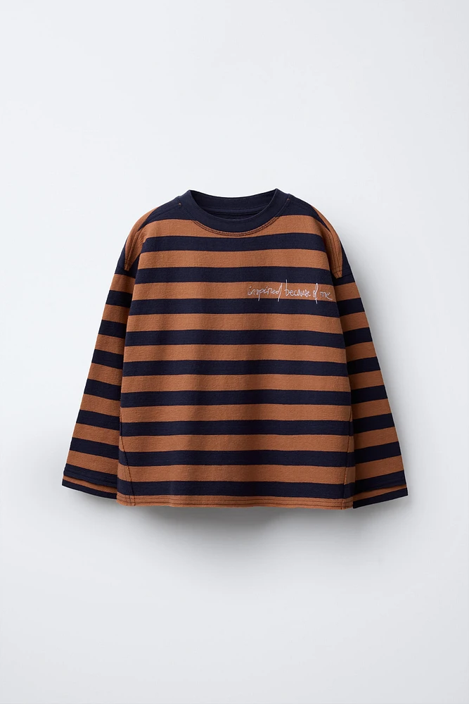 TEXTURED STRIPED T-SHIRT