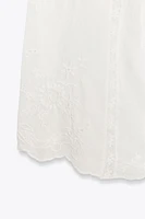 TOP BRODÉ FLEURS