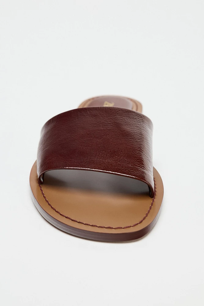 SOFT LEATHER SLIDES