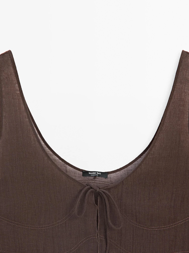 Lightweight top with ties