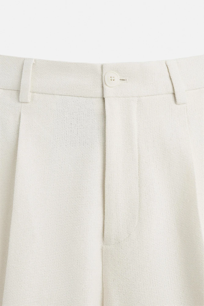 TEXTURED REGULAR FIT PANTS