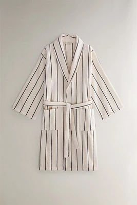 TERRYCLOTH BATHROBE FINE STRIPE DESIGN