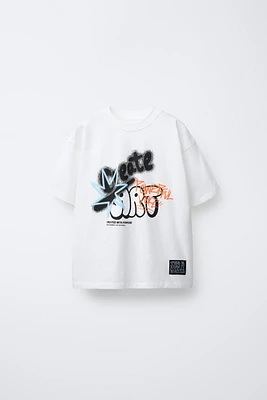 T-SHIRT IMPRIMÉ GRAFFITI